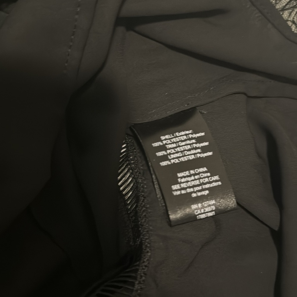 Black top - Picture 5 of 7